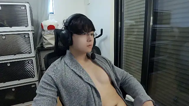 Snapshot of Tkcqcc chatting on 11-25-25, 03:50 Tkcqcc online show from 11-25-25, 03:50