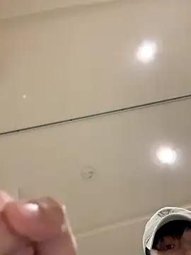 Snapshot of Tkcqcc chatting on 12-05-25, 01:09 Tkcqcc online show from 12-05-25, 01:09