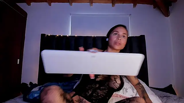 paulina soto online show from 12-20-25, 08:27