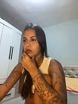 Snapshot of poliannaxx chatting on 02-22-25, 11:35 poliannaxx online show from 02-22-25, 11:35