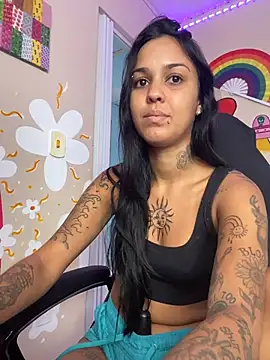 Snapshot of poliannaxx chatting on 10-30-25, 03:02 poliannaxx online show from 10-30-25, 03:02