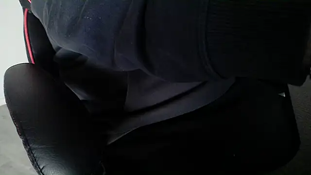 Snapshot of Dandi19 chatting on 02-02-25, 04:32 Dandi19 online show from 02-02-25, 04:32