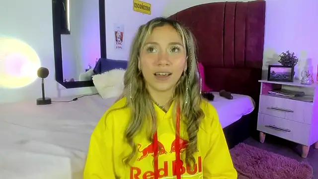 alisson zafiro  online show from 01-07-25, 03:12