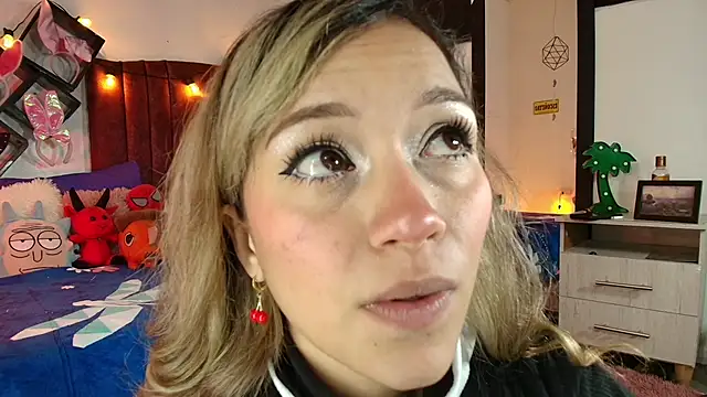 alisson zafiro  online show from 03-09-25, 03:11