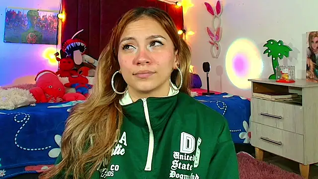 alisson zafiro  online show from 09-10-25, 03:06