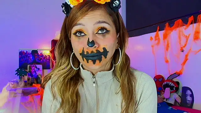 alisson zafiro  online show from 10-28-25, 03:21