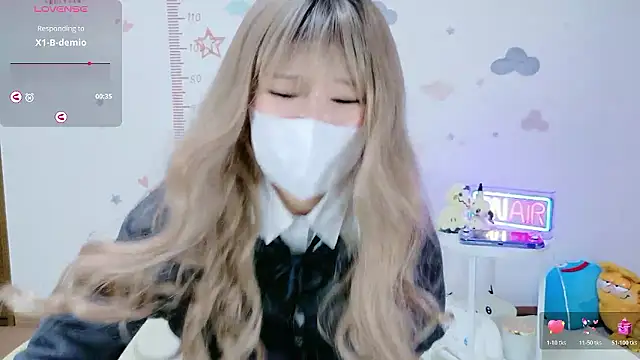 Snapshot of _Iroha_99 chatting on 11-20-25, 02:17 Iroha 99 online show from 11-20-25, 02:17