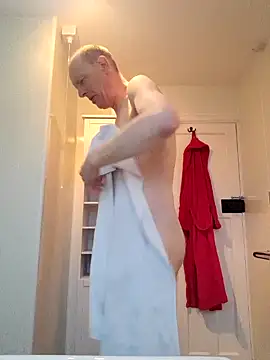 Snapshot of fastfun2012 chatting on 12-25-24, 09:02 fastfun2012 online show from 12-25-24, 09:02