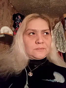 Snapshot of Minna_Jeannie chatting on 10-31-25, 02:01 Minna Jeannie online show from 10-31-25, 02:01