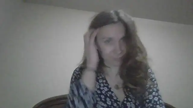 JasmineGlamour online show from 12-22-25, 08:50