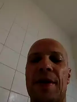 Snapshot of wedge75 chatting on 12-24-24, 06:11 wedge75 online show from 12-24-24, 06:11