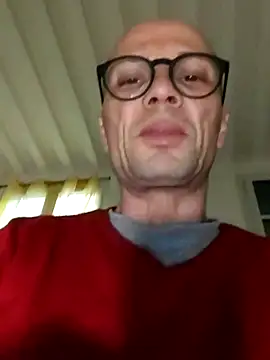 Snapshot of wedge75 chatting on 10-09-25, 01:53 wedge75 online show from 10-09-25, 01:53