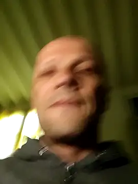 Snapshot of wedge75 chatting on 10-14-25, 09:10 wedge75 online show from 10-14-25, 09:10