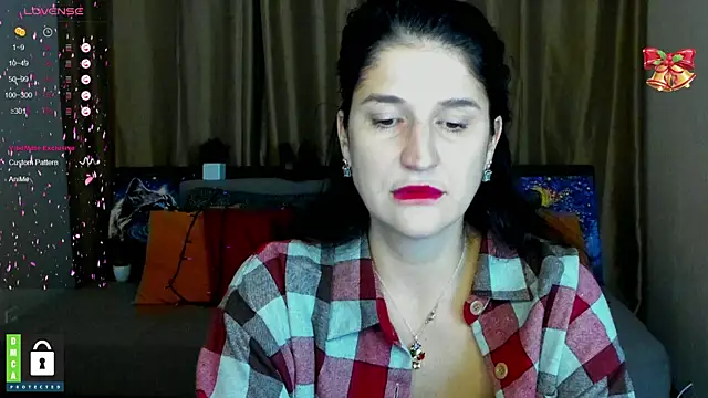 Snapshot of Alianna_Solo_Kisses chatting on 01-30-25, 12:27 Alianna Solo Kisses online show from 01-30-25, 12:27