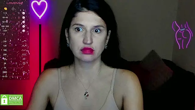 Snapshot of Alianna_Solo_Kisses chatting on 02-02-25, 12:24 Alianna Solo Kisses online show from 02-02-25, 12:24