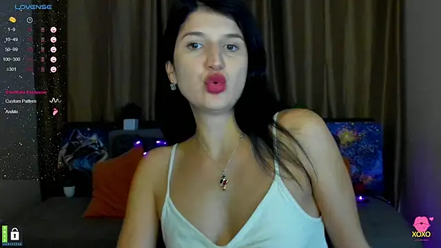 Snapshot of Alianna_Solo_Kisses chatting on 02-09-25, 12:30 Alianna Solo Kisses online show from 02-09-25, 12:30