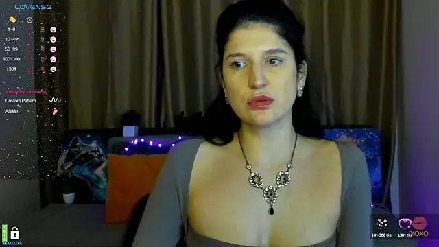 Snapshot of Alianna_Solo_Kisses chatting on 02-10-25, 12:29 Alianna Solo Kisses online show from 02-10-25, 12:29