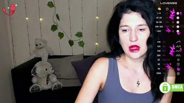 Snapshot of Alianna_Solo_Kisses chatting on 02-12-25, 06:29 Alianna Solo Kisses online show from 02-12-25, 06:29