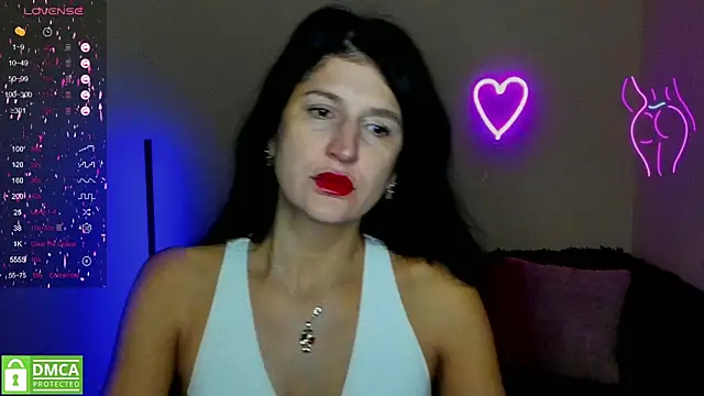 Snapshot of Alianna_Solo_Kisses chatting on 02-23-25, 06:28 Alianna Solo Kisses online show from 02-23-25, 06:28