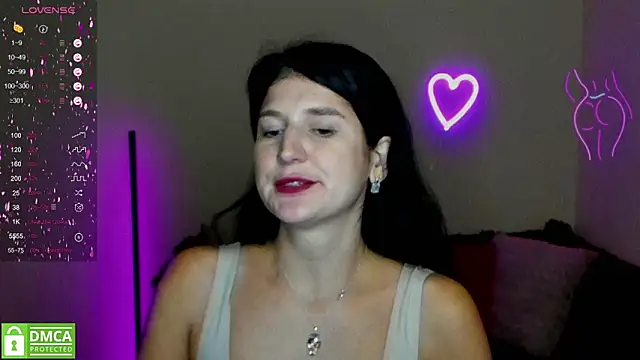 Snapshot of Alianna_Solo_Kisses chatting on 02-24-25, 09:53 Alianna Solo Kisses online show from 02-24-25, 09:53