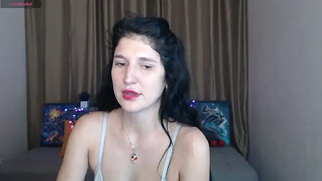 Snapshot of Alianna_Solo_Kisses chatting on 03-13-25, 12:35 Alianna Solo Kisses online show from 03-13-25, 12:35