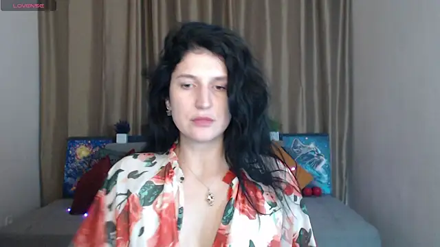 Snapshot of Alianna_Solo_Kisses chatting on 03-18-25, 03:31 Alianna Solo Kisses online show from 03-18-25, 03:31