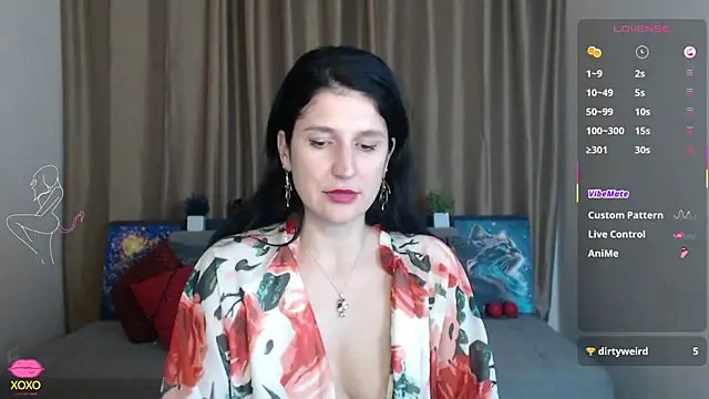 Snapshot of Alianna_Solo_Kisses chatting on 03-21-25, 03:35 Alianna Solo Kisses online show from 03-21-25, 03:35