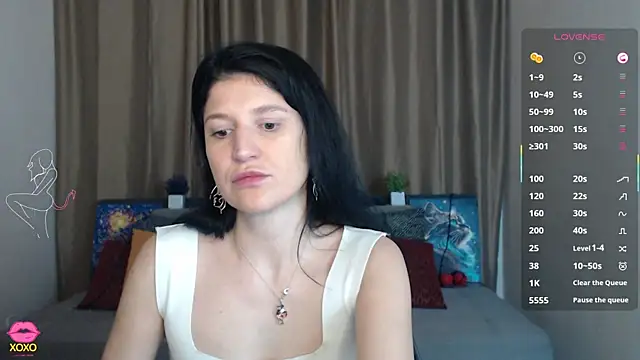 Snapshot of Alianna_Solo_Kisses chatting on 03-22-25, 06:22 Alianna Solo Kisses online show from 03-22-25, 06:22