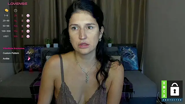 Snapshot of Alianna_Solo_Kisses chatting on 09-26-25, 05:22 Alianna Solo Kisses online show from 09-26-25, 05:22