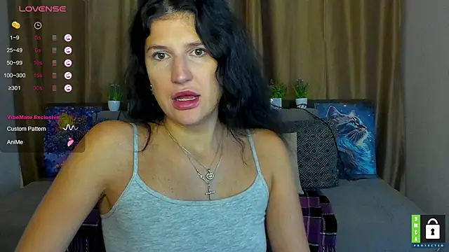 Snapshot of Alianna_Solo_Kisses chatting on 10-15-25, 05:29 Alianna Solo Kisses online show from 10-15-25, 05:29