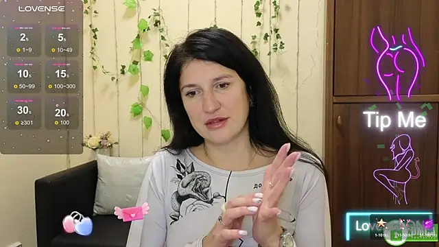 Snapshot of Alianna_Solo_Kisses chatting on 11-03-25, 12:28 Alianna Solo Kisses online show from 11-03-25, 12:28