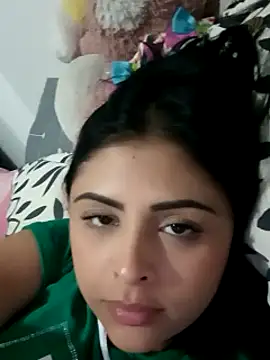 Snapshot of MelannyBell chatting on 02-11-25, 06:33 MelannyBell online show from 02-11-25, 06:33