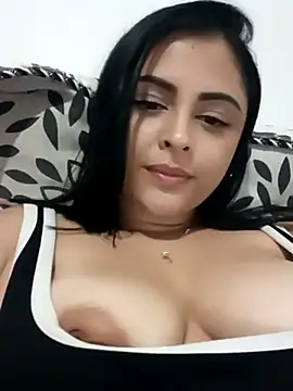 Snapshot of MelannyBell chatting on 03-05-25, 09:15 MelannyBell online show from 03-05-25, 09:15