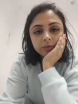 Snapshot of MelannyBell chatting on 11-25-25, 05:57 MelannyBell online show from 11-25-25, 05:57