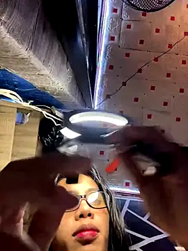 whiteladyboy online show from 12-05-25, 10:46