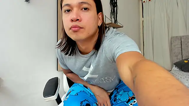 Snapshot of Valerioe chatting on 11-01-25, 03:47 Valerioe online show from 11-01-25, 03:47