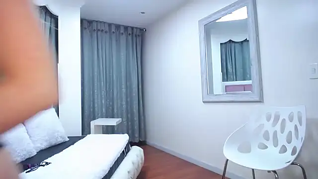 IssadoraJames online show from 01-21-25, 12:57