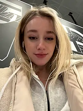 SSSATIVA model online show from 10-14-25, 11:00