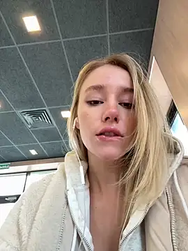 SSSATIVA model online show from 10-22-25, 12:44