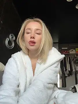 SSSATIVA model online show from 10-29-25, 03:42