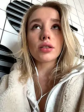 SSSATIVA model online show from 11-04-25, 01:59