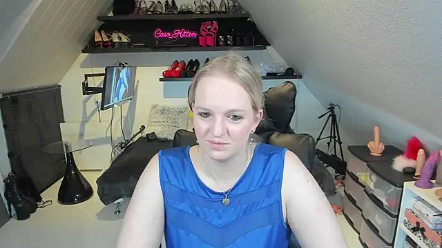 Snapshot of caro_kitten chatting on 01-10-25, 08:18 caro kitten online show from 01-10-25, 08:18