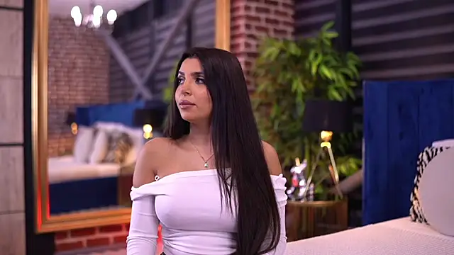 NicoleCellini online show from 10-16-25, 06:09