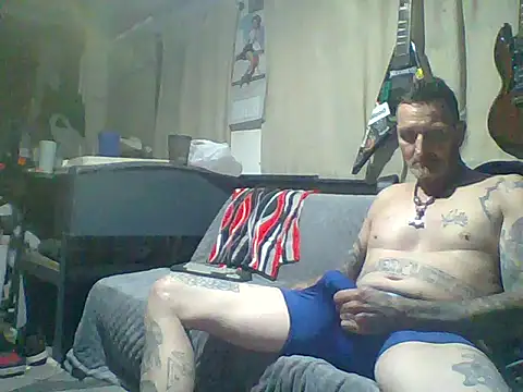 2Hot2gether69 online show from 10-28-25, 01:47