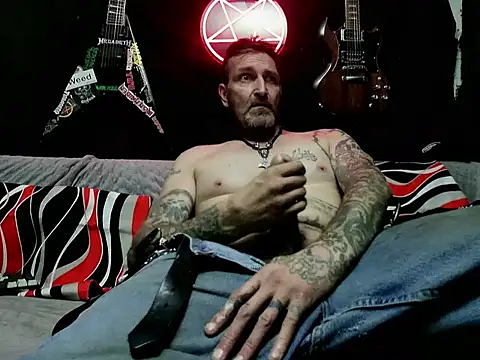 2Hot2gether69 online show from 11-10-25, 06:56