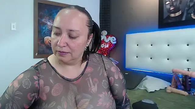 Natasha26  online show from 01-24-25, 06:25