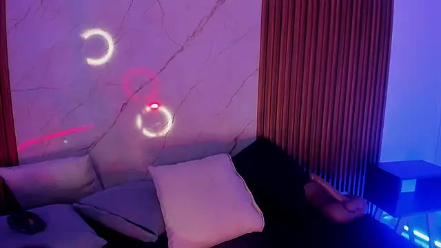 Emiilycollins online show from 11-13-25, 02:43