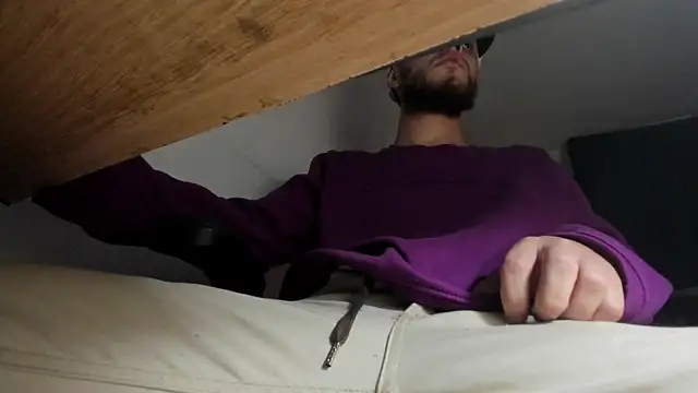 s sven03 online show from 12-24-24, 08:00