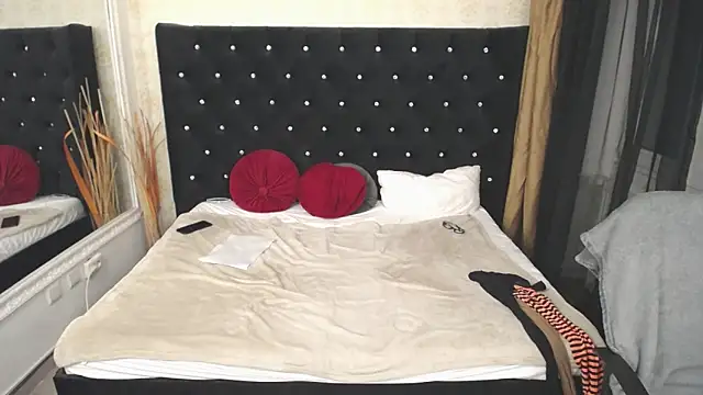 Lilly hott online show from 01-05-25, 10:19