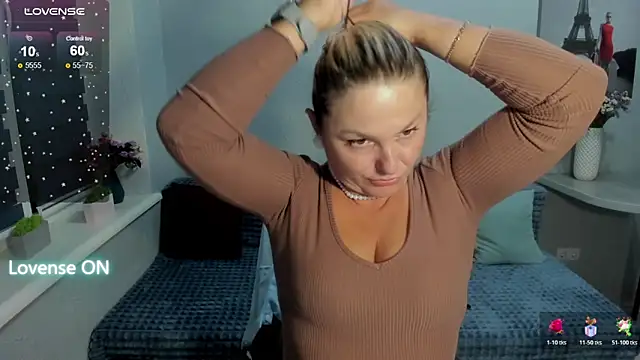 Snapshot of sweet___margaret chatting on 10-17-25, 05:15 sweet margaret online show from 10-17-25, 05:15